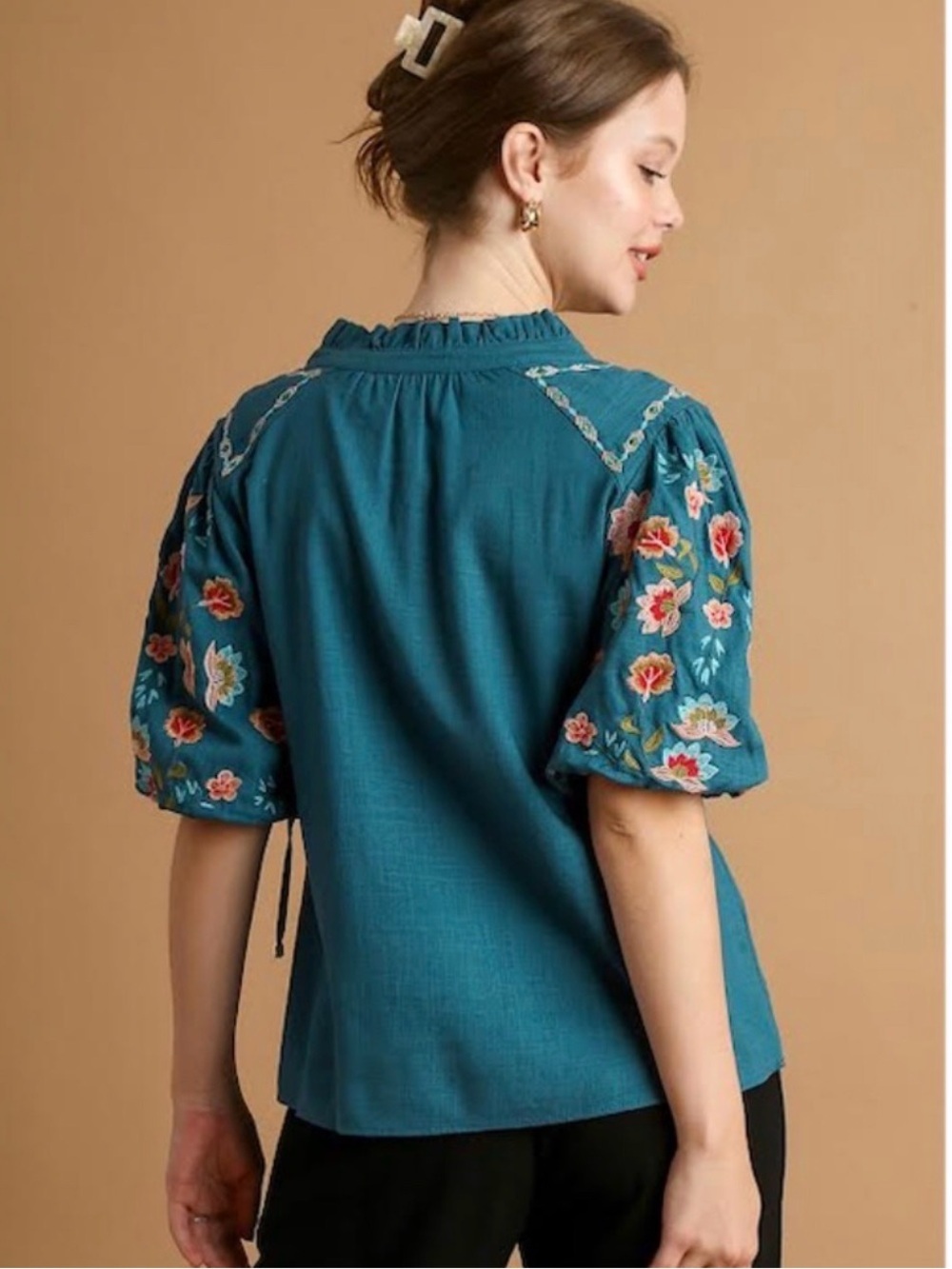 Umgee Teal Embroidered Sleeve Blouse Sz L - Picture 2 of 12